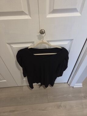 BiBi Black V-Neck Short Sleeve Sweater Top